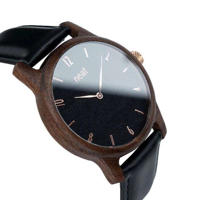 Hnedo-sivé drevené hodinky s koženým remienkom pre pánov