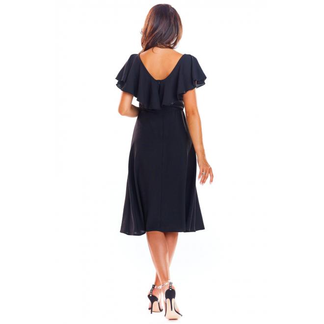Elegantné dámske šaty čiernej farby s volánom