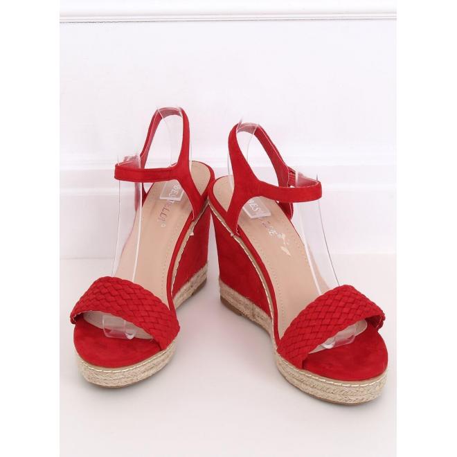 Červené semišové sandále s klinovým opätkom pre dámy