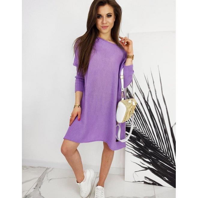 Dámsky oversize sveter v štýle šiat vo fialovej farbe
