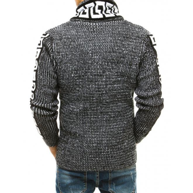Vlnený pánsky sveter čiernej farby s vysokým golierom
