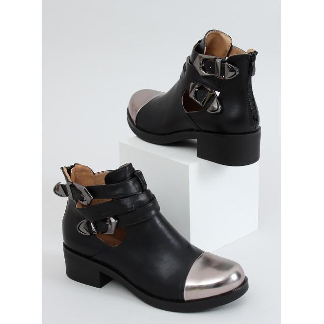 Dámske členkové topánky s metalickými špičkami v čiernej farbe
