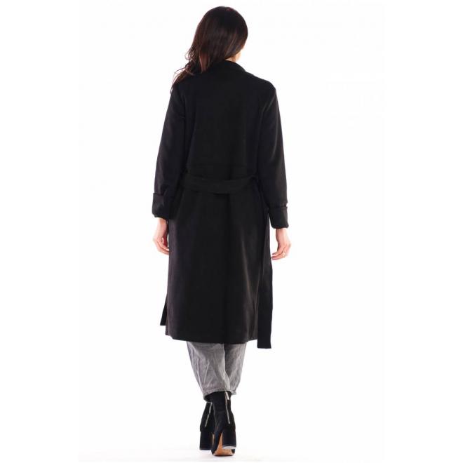 Semišový dámsky kabát čiernej farby s opaskom