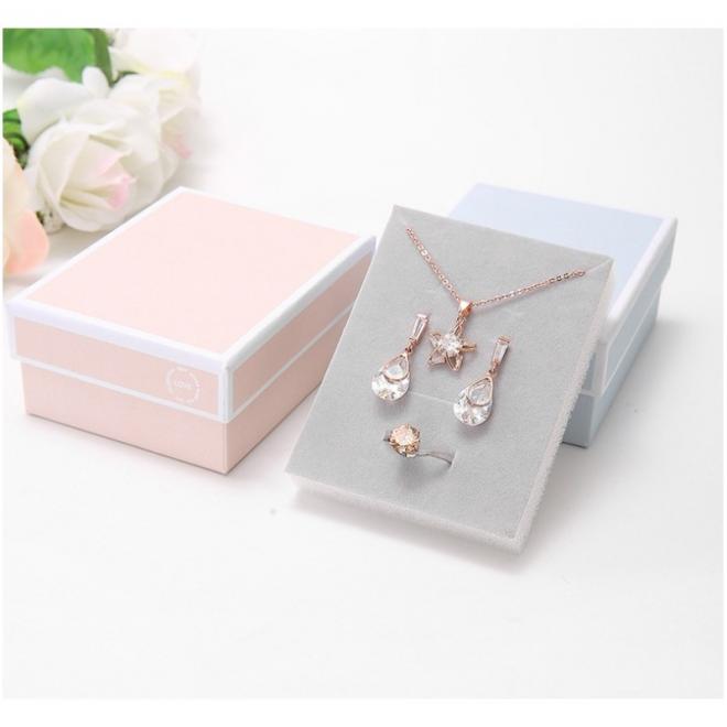 Elegantná krabička na šperky v ružovej farbe
