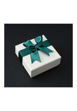Biela darčeková krabička na šperky so zelenou masľou