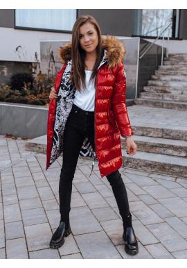 Dlhá dámska prešívaná bunda červenej farby na zimu
