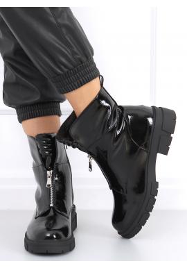 Lakované dámske topánky čiernej farby s vysokou podrážkou