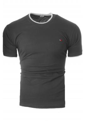 Jednofarebné pánske tričko čiernej farby s krátkym rukávom