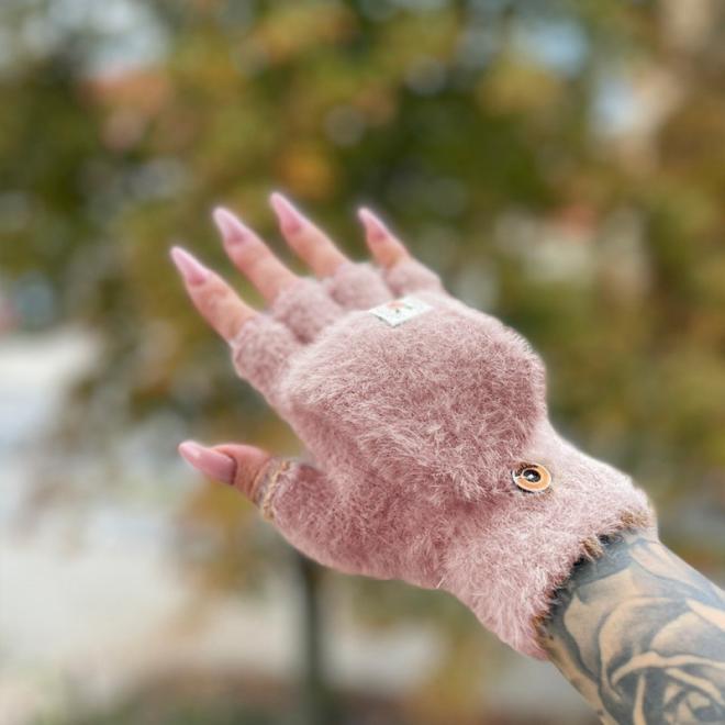 Ružové chlpaté rukavice bez prstov