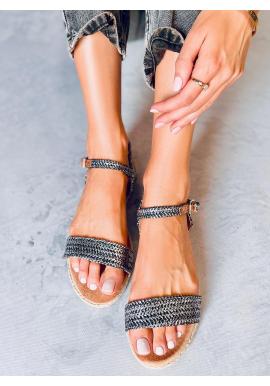 Metalické dámske sandále čiernej farby s plochou podrážkou