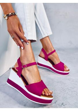 Semišové ružové sandále s klinovým opätkom