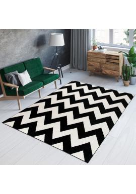Čiernobiely moderný koberec so vzorom