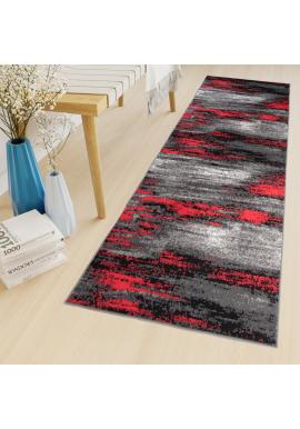 Moderný metrážny koberec v čierno-červenej farbe