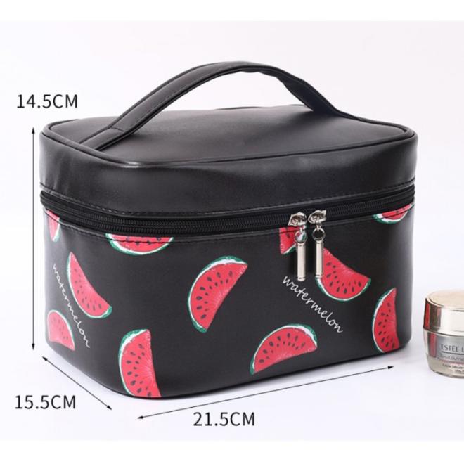 Čierny kozmetický kufrík s melónmi