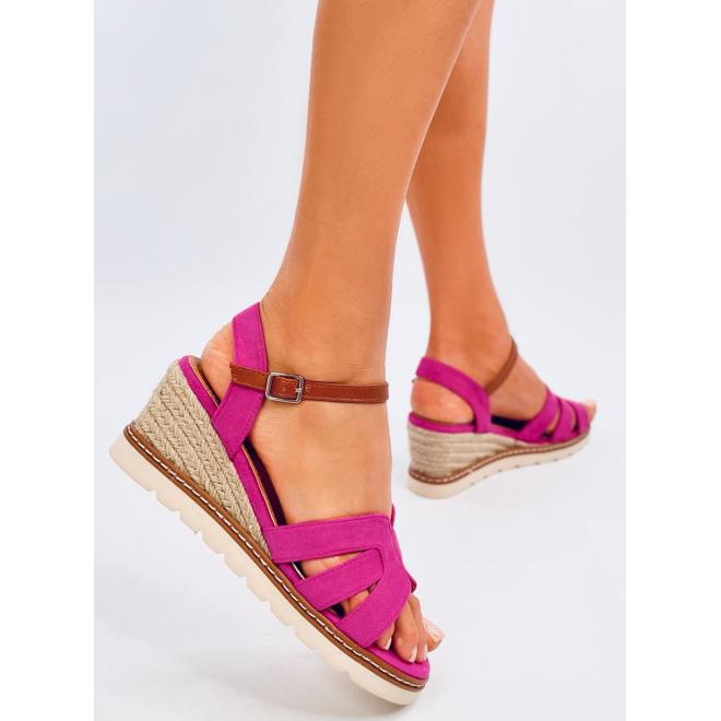 Semišové ružové sandále na klinovom podpätku