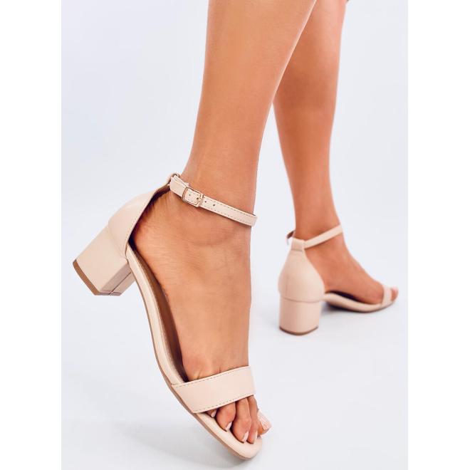 Béžové dámske sandále na nízkom podpätku