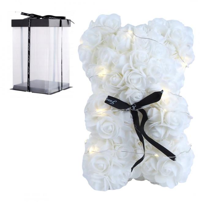 Medveď z bielych ruží s LED retiazkou