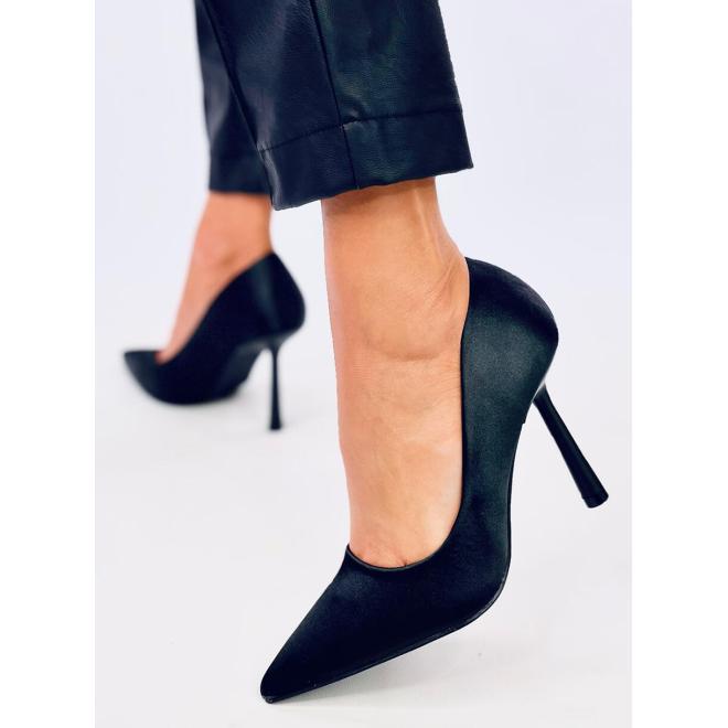 Elegantné čierne lodičky na módnom podpätku