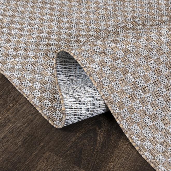 Klasický sivý koberec