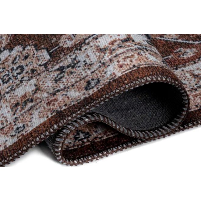 Hnedý bavlnený koberec so vzorom