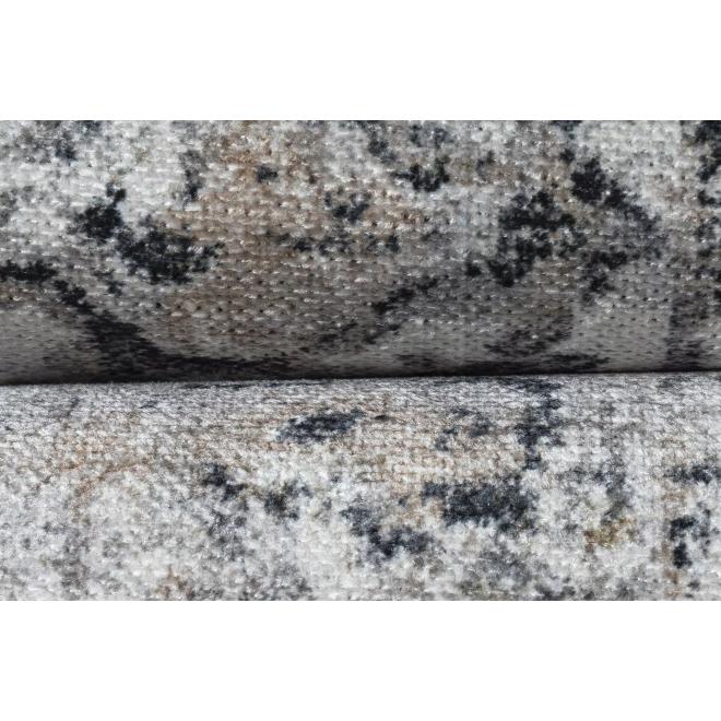 Vintage koberec so vzorom