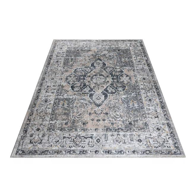 Vintage koberec so vzorom