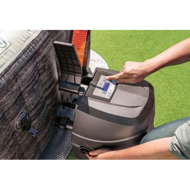 Nafukovacia vírivka s hydromasážou pre 4 osoby